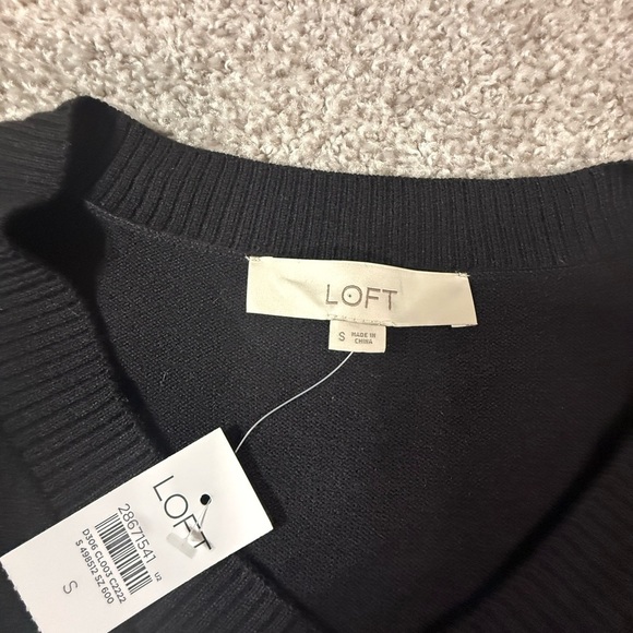 LOFT Black V-Neck Longline Sweater Tunic – Women’s Small (New with Tags) - Picture 2 of 3
